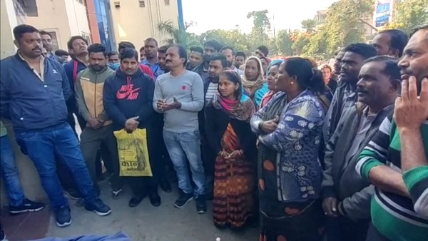 Sagar मेडिकल कॉलेज में वेतन के लाले, एक हफ्ते में फिर हड़ताल