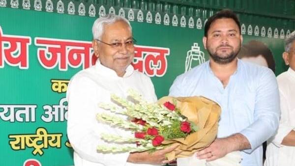 नीतीश और तेजस्वी की मुलाक़ात से चढ़ा पारा