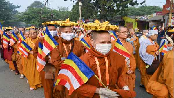 बौद्ध और जैन धर्म के लिए अनुमति आवश्यक नहीं- प्रशासन