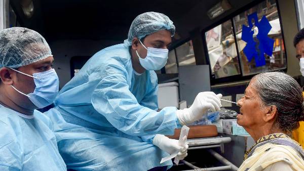 लोगों में बढ़ रही पहले जैसी दहशत लोगों में बढ़ रही पहले जैसी दहशत