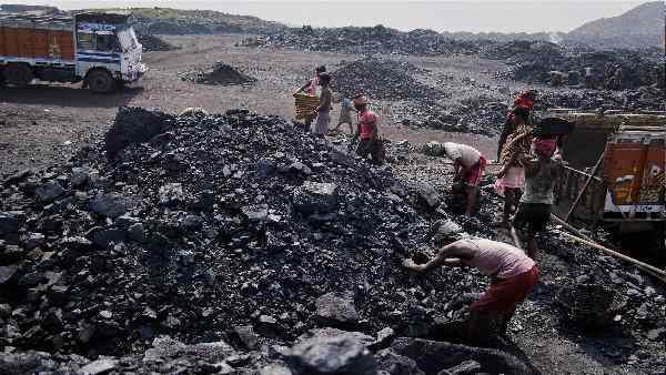 'कोयले की हर परत में हजारों वर्षों का इतिहास दबा है' 'कोयले की हर परत में हजारों वर्षों का इतिहास दबा है'