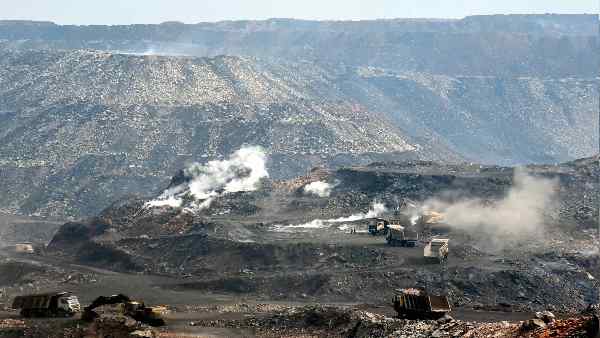 सबसे नया कोयला भी 6 करोड़ साल पुराना है सबसे नया कोयला भी 6 करोड़ साल पुराना है