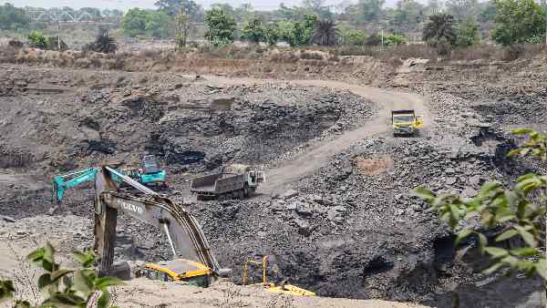 ग्लोबल वार्मिंग का बहुत बड़ा कारण है कोयला ग्लोबल वार्मिंग का बहुत बड़ा कारण है कोयला