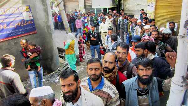 10-12% आयकरदाताओं ने ही नई व्यवस्था को चुना है