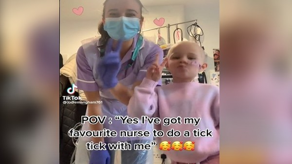 कई देशों के लोगों ने भेजे गिफ्ट्स