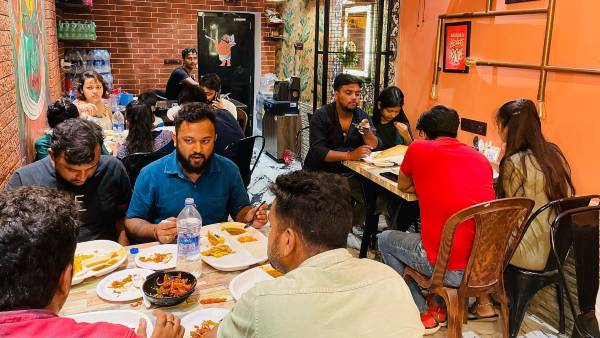 युवाओं को खूब पसंद आ रहा बाहुबली डोसा