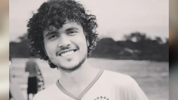 यूजर्स की छूटी हंसी