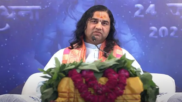 इस बार सीधे देवकीनंदन महाराज को आया फोन इस बार सीधे देवकीनंदन महाराज को आया फोन