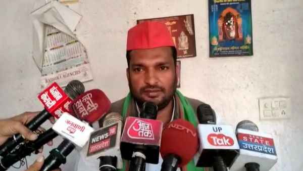 sp leader Shamsher Malik victory wrote letter with blood akhilesh yadav dimple mulayam mainpuri