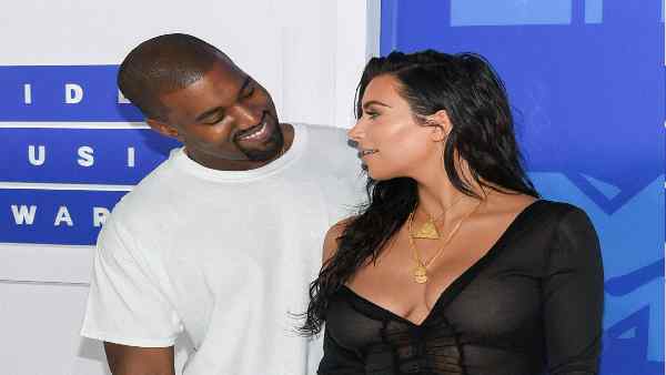 रैपर रे पर कई विवादित ट्वीट के आरोप