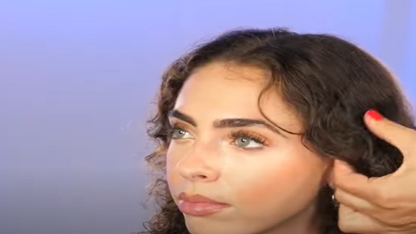 बालों के खास तत्व कम करते हैं प्रदूषण बालों के खास तत्व कम करते हैं प्रदूषण