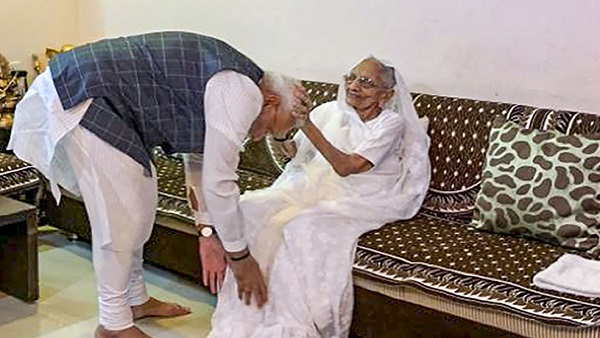 'साफ-सफाई को लेकर मां सतर्क रहती थीं...' 