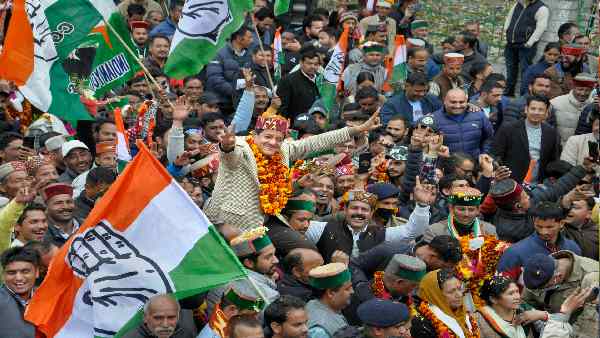 भाजपा को बागियों ने यहां भी दिया झटका