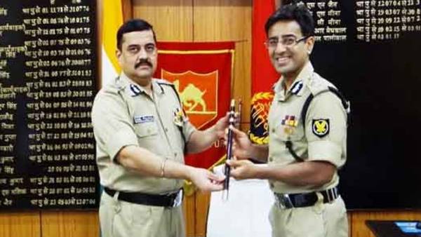 अमित लोढ़ा की जीवनी पर बनी वेब सीरीज़ ‘खाकी’ अमित लोढ़ा की जीवनी पर बनी वेब सीरीज़ ‘खाकी’