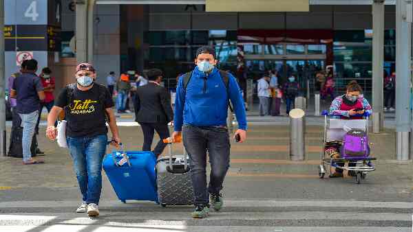 दिल्ली एयरपोर्ट के अधिकारियों का क्या कहना है ?