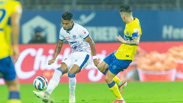 Kerala Blasters marks their fifth consecutive win against Bengaluru FC Kerala Blasters marks their fifth consecutive win against Bengaluru FC