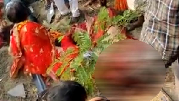 बोलेरो के उड़े परखच्चे, चीखने चिल्लाने लगे लोग