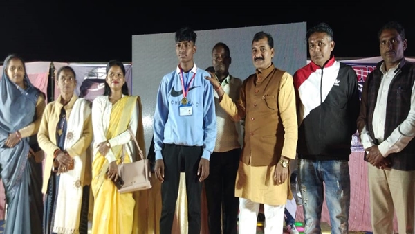 कॉम्पटीशन की भावना विकसित करना मकसद कॉम्पटीशन की भावना विकसित करना मकसद