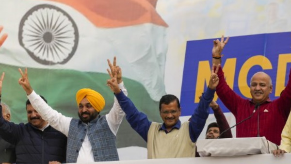 कांग्रेस के वोट आप में खिसके 