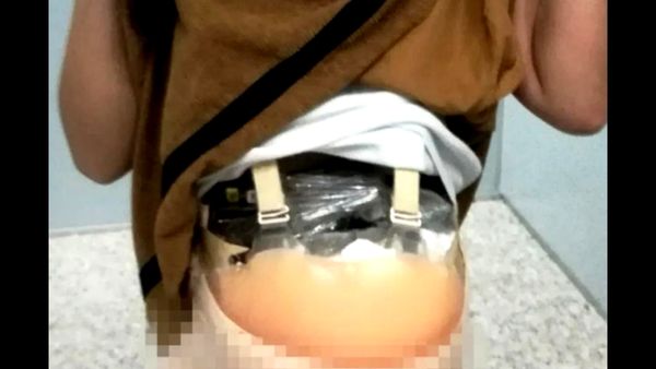 महिला ने पहना था प्रोस्थेटिक बेबी बंप