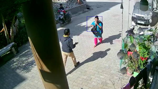 Video Woman robbed gunpoint broad daylight Ghaziabad CCTV footage of incident goes viral Video Woman robbed gunpoint broad daylight Ghaziabad CCTV footage of incident goes viral