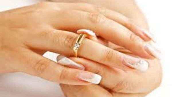 रिंग खोने के बाद हुई बेचैनी 