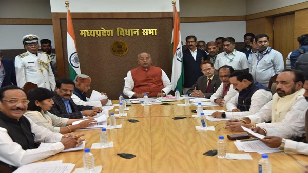पक्ष-विपक्ष दोनों ने बनाई अपनी रणनीति 