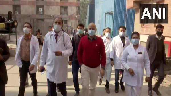 दिल्ली: डिप्टी सीएम सिसोदिया का दौरा