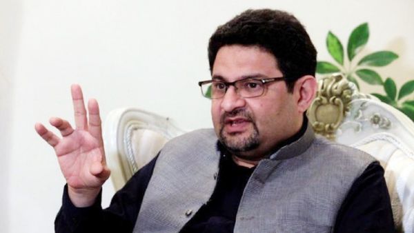 'पाकिस्तान की नई पीढ़ी को स्मार्ट बनना होगा'