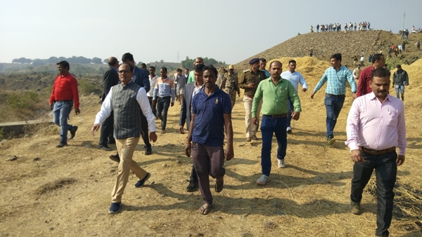 सुबह उठे और अचानक पहुंच गए डिंडोरी मंडला