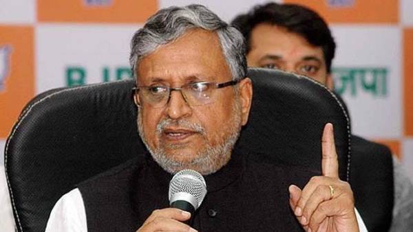 नीतीश कुमार से सुशील मोदी ने मांगा इस्तीफ़ा
