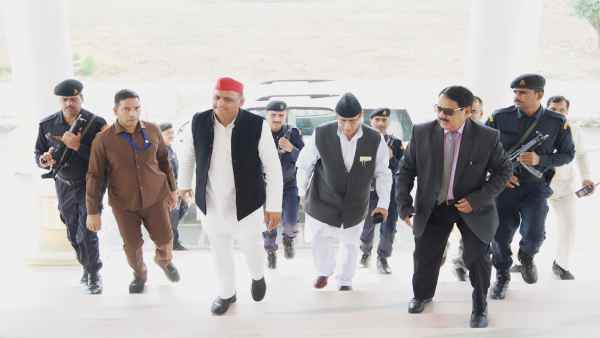 रामपुर में बीजेपी से सीधा मुकाबला रामपुर में बीजेपी से सीधा मुकाबला