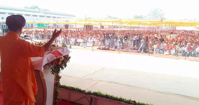 योगी आदित्यनाथ