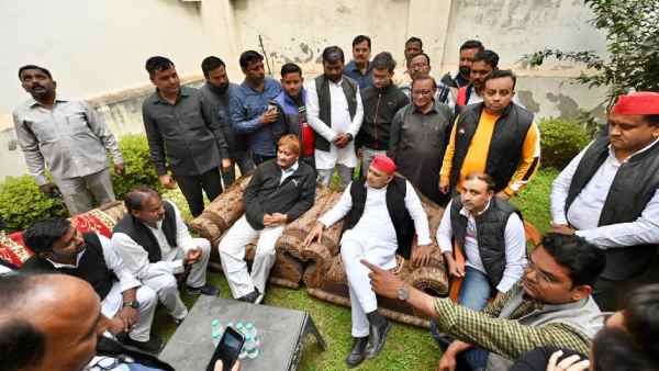 अखिलेश ने बीजेपी के हर दांव को नाकाम किया 