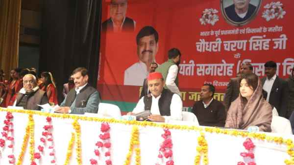 शिवपाल के अलग रहने से 2017-2019 के चुनावों में पड़ा असर शिवपाल के अलग रहने से 2017-2019 के चुनावों में पड़ा असर