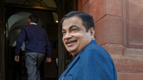 पुरुष चार महिलाओं से शादी करता है तो यह अप्राकृतिक है