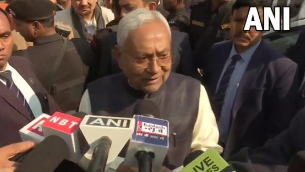 'जब बैन नहीं थी, तब भी जहरीली शराब से लोग मरते थे'