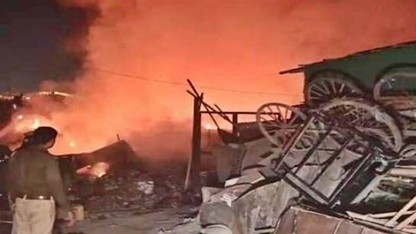 noida fire