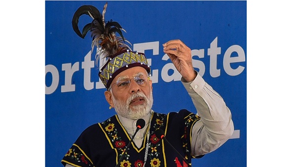 कई सोशल मीडिया यूजर्स बोले- फोटोशॉप की हुई है तस्वीर