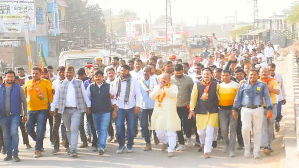 पार्टी के शीर्ष नेतृत्व ने कोरोना गाइडलाइन का दिया हवाला
