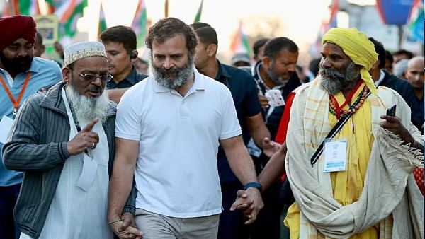 'नफरत के बाजार में मोहब्बत की दुकान खोल रहा हूं'