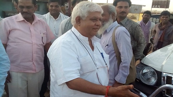 'मैं एक आदमी हूं जो गांधी में विश्वास करता हूं...' 