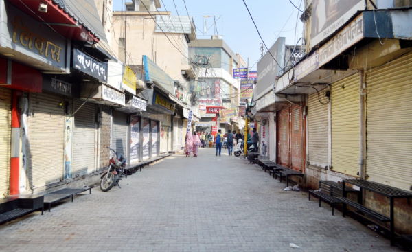  सीकर के बाजारों में सन्‍नाटा