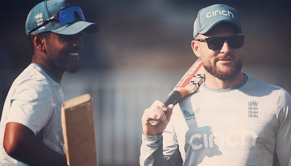 सबसे युवा टेस्ट डेब्यूटेंट का रिकॉर्ड बनाया था