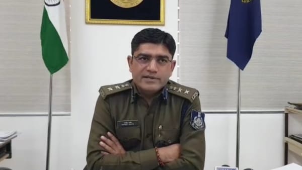 इतने रुपए हुए बरामद