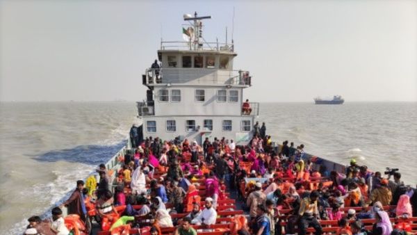 नाव में आई खराबी