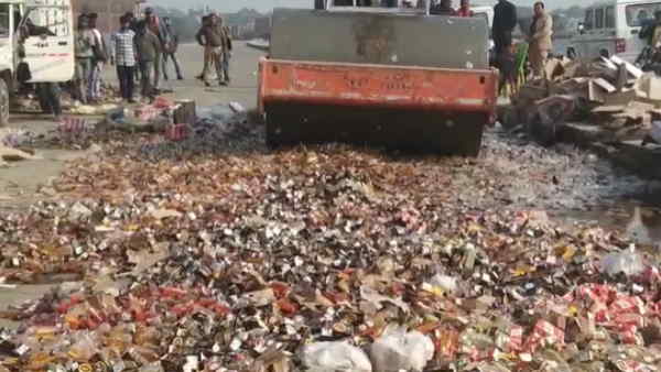 आए दिन अभी भी पकड़ी जा रही है अवैध शराब