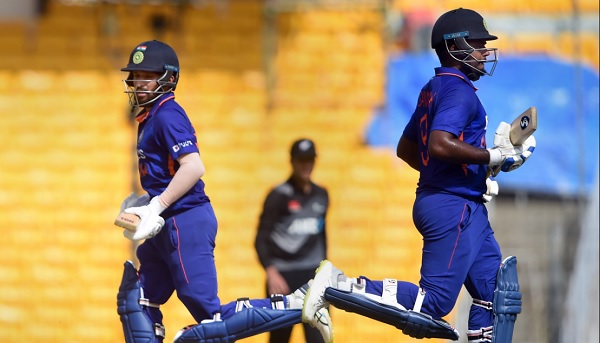 आप लोगों ने रजत पाटीदार को क्यों लिया है?