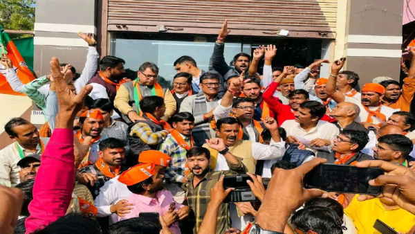 करीब तीन लाख मतदाता चुनेंगे नया विधायक