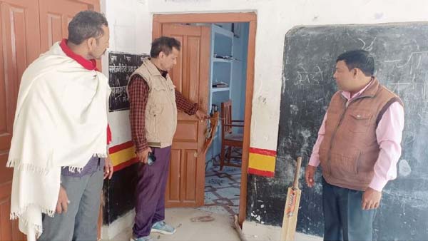 संदेश देखकर हैरान रह गए अध्यापक